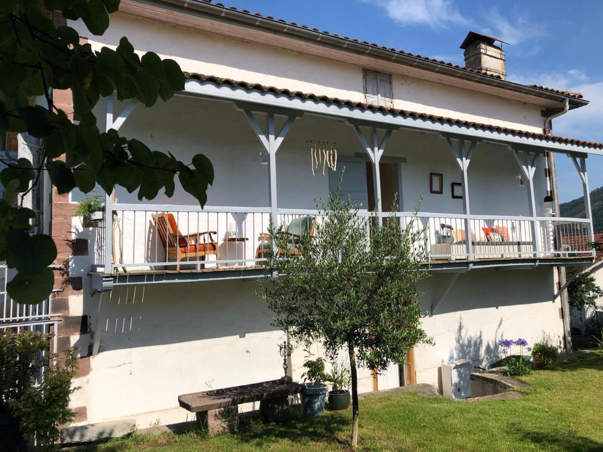 Maison D'Hotes Larraldia Uhart-Cize Kültér fotó