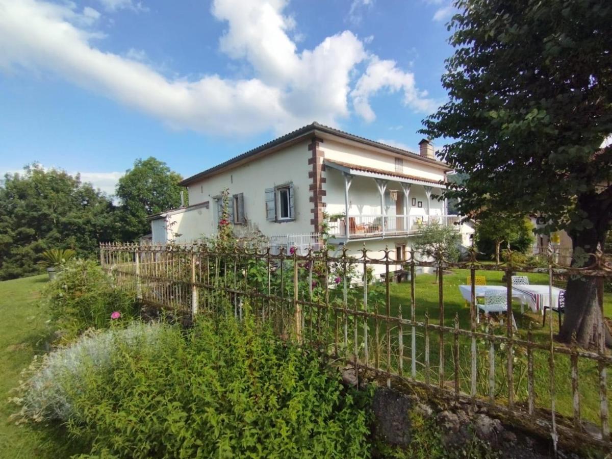 Maison D'Hotes Larraldia Uhart-Cize Kültér fotó